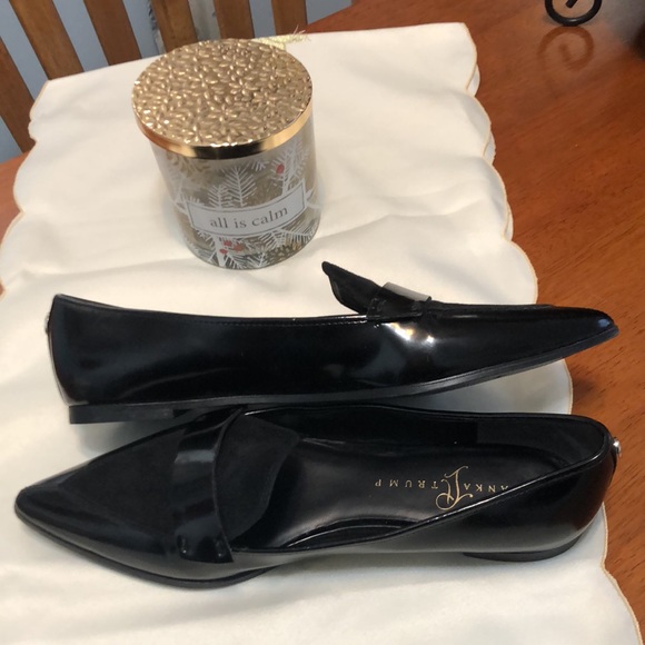 Black suede and patent leather Ivanka Trump black pointy flats Size 91/2 - Picture 6 of 6
